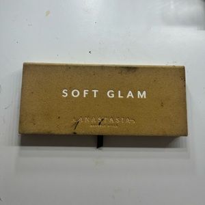 Anastasia Beverly Hills Soft Glam Palette